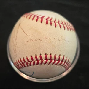 1980s Yankee team Signed ball Billy Martin Dave Winfield Williie Randolph - Picture 1 of 5