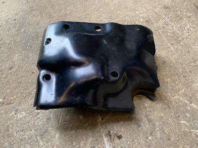 Cubierta alternador motor de arranque Triumph Sprint St955i de un modelo 2000 Foto 1 de 3