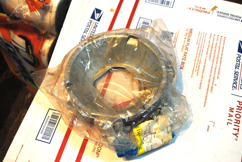 NOS MOPAR 1975 76 77 78 79 PLYMOUTH DUSTER VOLARE DODGE DART RIGHT H/LAMP SEAT - Image 1 of 1