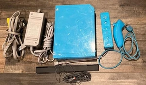 Blue Nintendo Wii Video Game System Console RVL-101 Bundle Controller & Cables - Picture 1 of 5