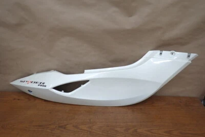 11 CAN AM SPYDER RS RS RS 990 PANEL TRASERO DERECHO CARENADO CAPUCHA 705005102 705008914  Foto 1 de 4