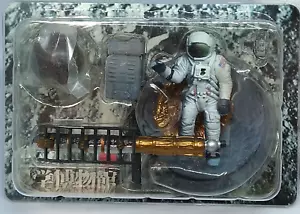 Astronaut on the Moon Royal Museum of Science Mini Figure Kaiyodo Takara 2003 - Picture 1 of 11