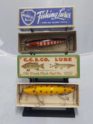 Soporte de exhibición de señuelos y cajas para Creek Chub, Heddon, Shakespeare SOLO SOPORTE Foto 1 de 4