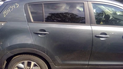 Used Rear Right Door Assembly Rear Side fits: 2015 Kia Sportage w/privacy tint g Foto 1 de 4