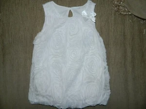 Girl's White Top w/Rosettes Size 3T-NWT - Picture 1 of 5