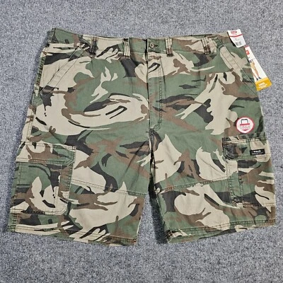 NWT Wrangler Camo Cargo Shorts Men 48 Green Camouflage Relaxed Flex Stretch - Image 1 of 4