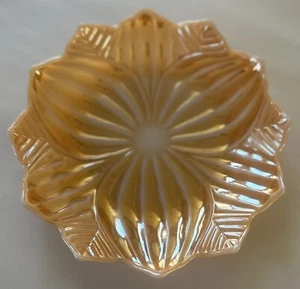 Vintage Peach Luster Glass Anchor Hocking Lotus Flower 8" Plate - FREE SHIPPING! - Picture 1 of 21