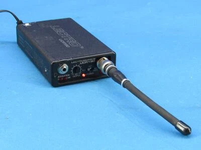 Lectrosonics UCR190 UHF Compact Wireless Receiver 518.550 MHz w/ PS & Case - Image 1 of 4