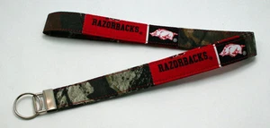 Arkansas Razorbacks y Mossy Oak Camuflaje Llavero Anillo Cordón Hecho a Mano - Imagen 1 de 2