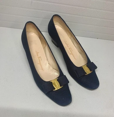 Salvatore Ferragamo Black Linen Vara Bow Pumps Block Heels Shoes 8.5 AA - Image 1 of 4