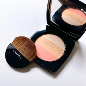 Chanel Les Beiges Healthy Glow Multi-Color SPF 15 / PA++ #N 01 (New & Rare) - Picture 1 of 3