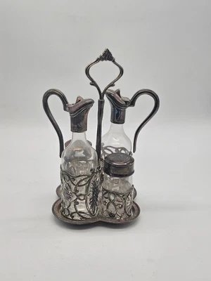 Juego de galletas de plata Godinger vintage con par de cocteleras de sal y pimienta de soporte Foto 1 de 4