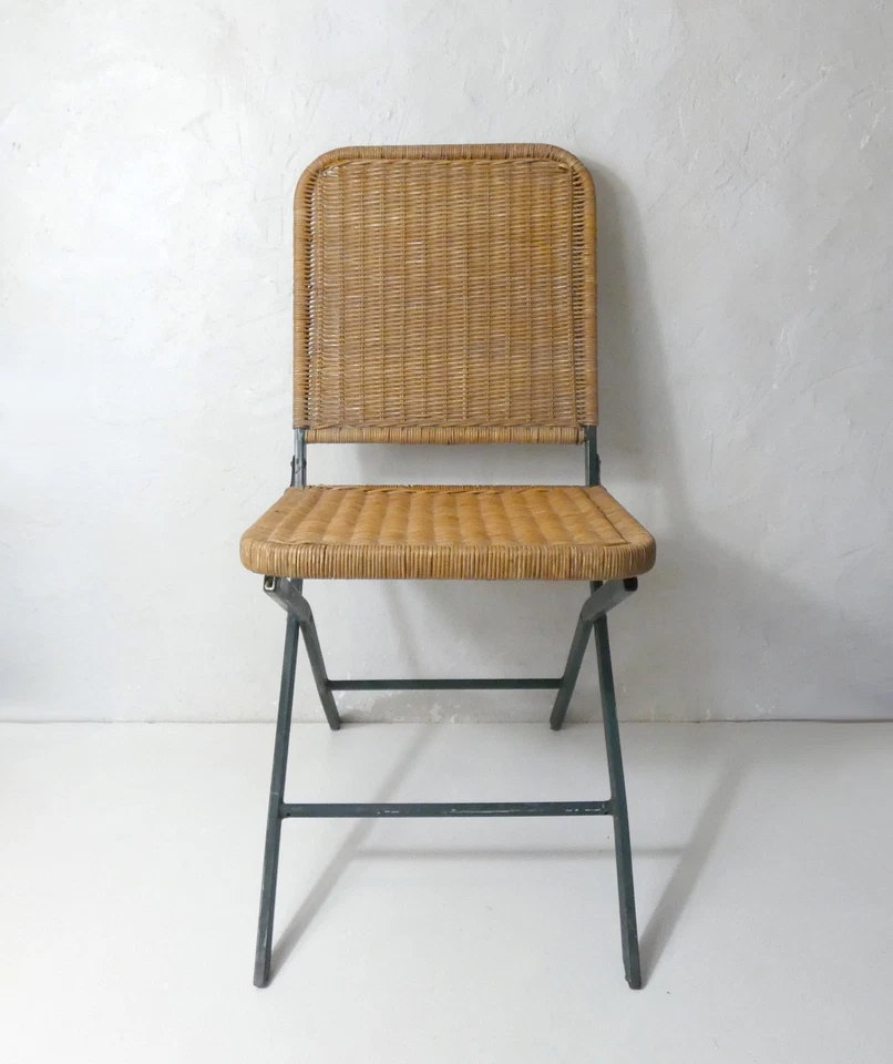 chaise pliante vintage en rotin et métal - Photo 1/4