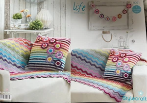Zigzag throw Flower cushion + bunting CROCHET PATTERN 3 designs Stylecraft 9091 - Bild 1 von 7