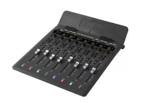Avid S1 Superficie di controllo studio professionale - Sistema di miscelazione compatto, integrato - Foto 1 di 1
