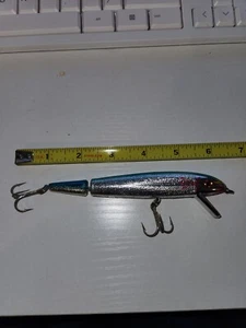 VINTAGE JOINTED RED FIN FISHING LURE - Picture 1 of 9