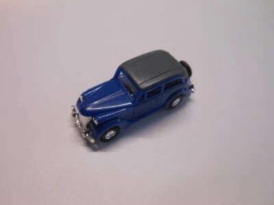 Opel Olympia 1938 Cabriolim. geschl. Luxus von Praline (Revell) blau in 1:87 - Bild 1 von 3