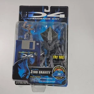 ID4 Independence Day Alien Zero Gravity Figure With Mission Disk - Picture 1 of 8