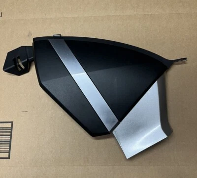 Panel de carenado de cubierta de cuadro lateral izquierdo Honda Cb1000r 2008-2017 OEM Foto 1 de 4