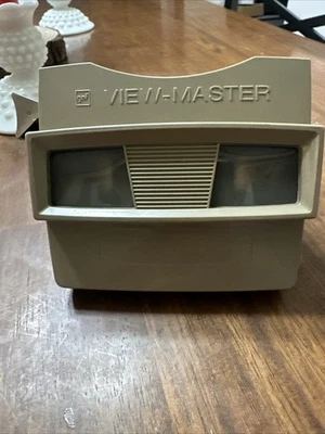 Vintage View-Master Viewer Toy Gray/Tan - Works Great, One Reel - Image 1 of 4