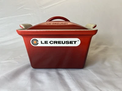 Horno holandés cuadrado de hierro fundido esmaltado Le Creuset 2 cuartos rojo cerise Foto 1 de 4
