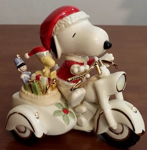 LENOX American Porcelain SANTA SNOOPY'S MIDNIGHT RIDE Figur MOTORRAD Spielzeug - Bild 1 von 5