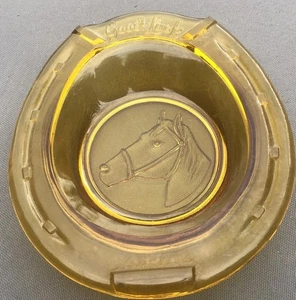 Cenicero de vidrio ámbar “buena suerte” cara de herradura y caballo imagen 3D de colección - Imagen 1 de 4