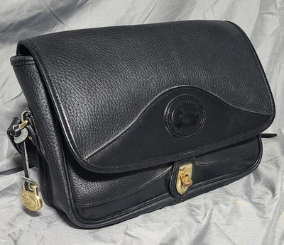 Bandolera Bandolera Bandolera De Colección Dooney And Bourke Cuero Negra Hecha en EE. UU. Foto 1 de 4