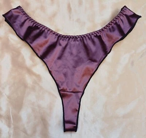 Sexy Plum Shiny Satin Ruffle Trim Fluted Girly CD TV Thong Panties Sz M UK 10 - Picture 1 of 2