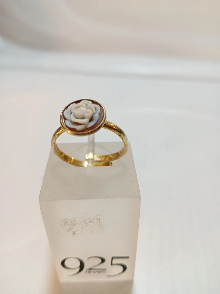 Anello Cammeo Floreale Montato Su Argento 925 Dorato Regolabile Per Varie Misure - Immagine 1 di 4