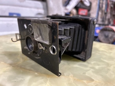 Lot d’appareils photo anciens à soufflet – folding cameras – chambre ancienne - Photo 1/4