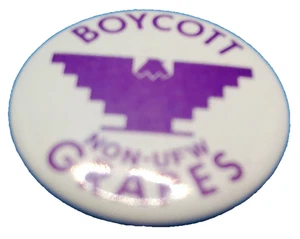 Pin UFW César Chávez Unión Boicot Uvas Color Morado - Imagen 1 de 5