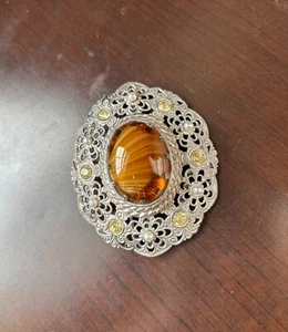 OVAL Costume Brooch Silver With Brown Setting - Imagen 1 de 1