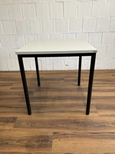 Assmann Besprechungstisch 70x70 grau für 4 Personen Kantinentisch - Bild 1 von 3