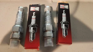 Champion 573 XMJ20 spark plug Set of 2x - Picture 1 of 2