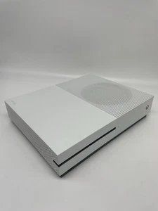 Xbox One S Konsole 500GB Microsoft - Guter Zustand - Bild 1 von 3