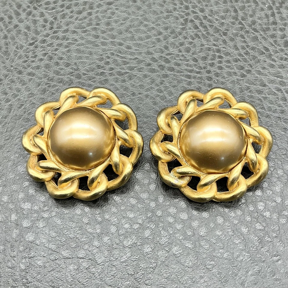 Pendientes de clip de carolee vintage cadena botón abovedado bisutería 1,5 pulgadas Foto 1 de 4