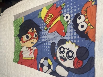 Funda de almohada Ryan’s World usada sin humo Foto 1 de 4