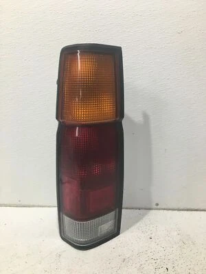 90 91 92 93 94 95 96 97 pickup nissan conductor luz trasera izquierda OEM 90-97 Foto 1 de 4