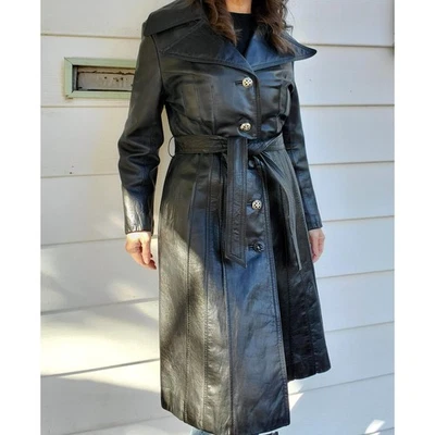 Gabardina vintage años 70 cuero negro. ¡Enorme collar llamativo! Leer descripción. Foto 1 de 4