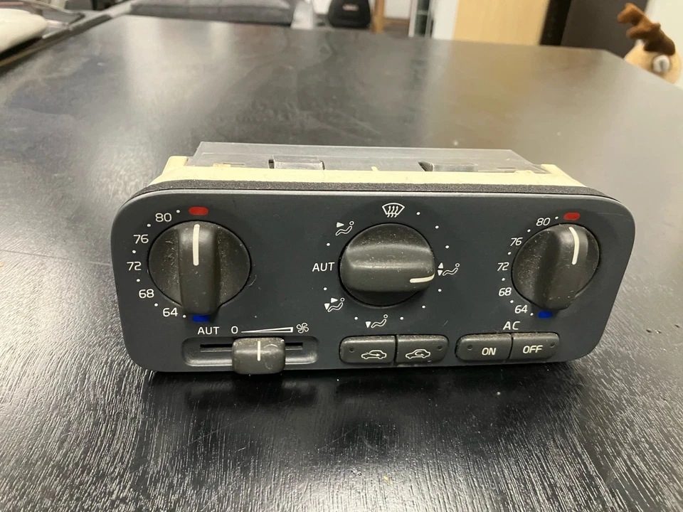 98-00 Volvo S70 V70 98-04 Volvo C70 Unidad de control de clima automático 9166596 Foto 1 de 1