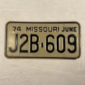 Vintage 1974 Missouri MO License Plate June J2B-609 Patina Character - Picture 1 of 2