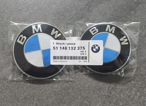 2x 82mm BMW Emblem Motorhaube Heckklappe 8132375 E36 E60 E61 Blau Weiß - Bild 1 von 2