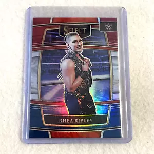 2022 Panini Select WWE RHEA RIPLEY Concourse #16 Tarjeta Prizm de Plata Día del Juicio - Imagen 1 de 11