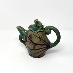Ceramic Teapot with Frog-on-Lilypad Lid Asian Theme 6in - Picture 1 of 11
