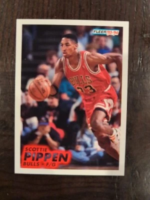 SCOTTIE PIPPEN  BULLS  1993-94 FLEER #32 - Image 1 of 4