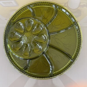 Bandeja para servir dividida vintage Indiana Glass verde oliva Deviled Egg Relish - Imagen 1 de 5