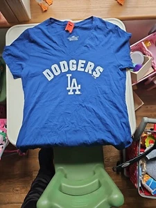 LA Dodgers Womens Size L Fitted T-Shirt - Picture 1 of 10