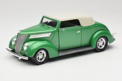 92239 Ford Convertible Green Road Signature 1:18 - Immagine 1 di 4