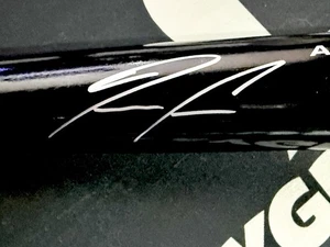 Ronald Acuna Signed Rawlings Black Bat Atlanta Braves MVP Beckett Certified - Picture 1 of 2
